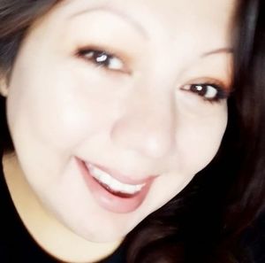 Meet your Posher, Perla